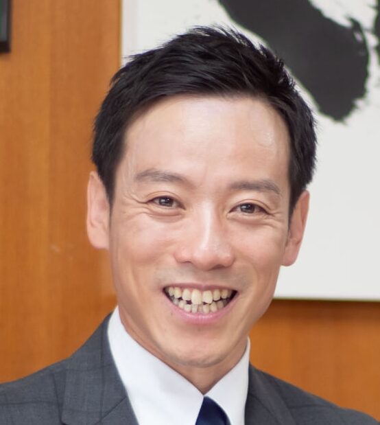 南出 賢一